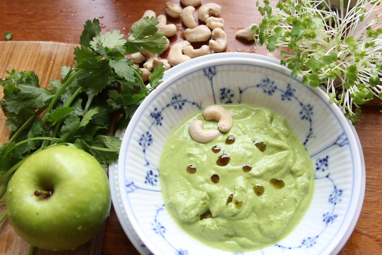 Apple Cashew Nut Coriander Sauce — 6