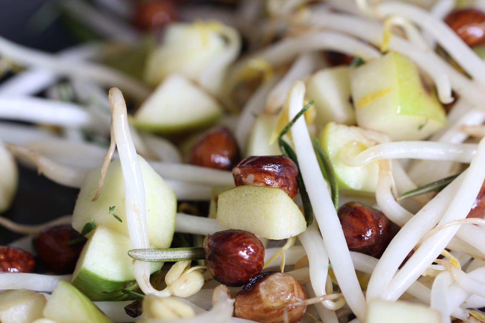 Hazelnut Sprouts Coco salad 3